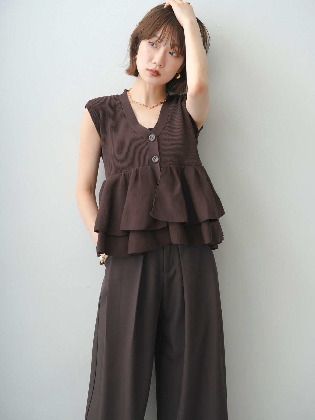 [予約]ダブルフリルペプラムノースリニットトップス/brown