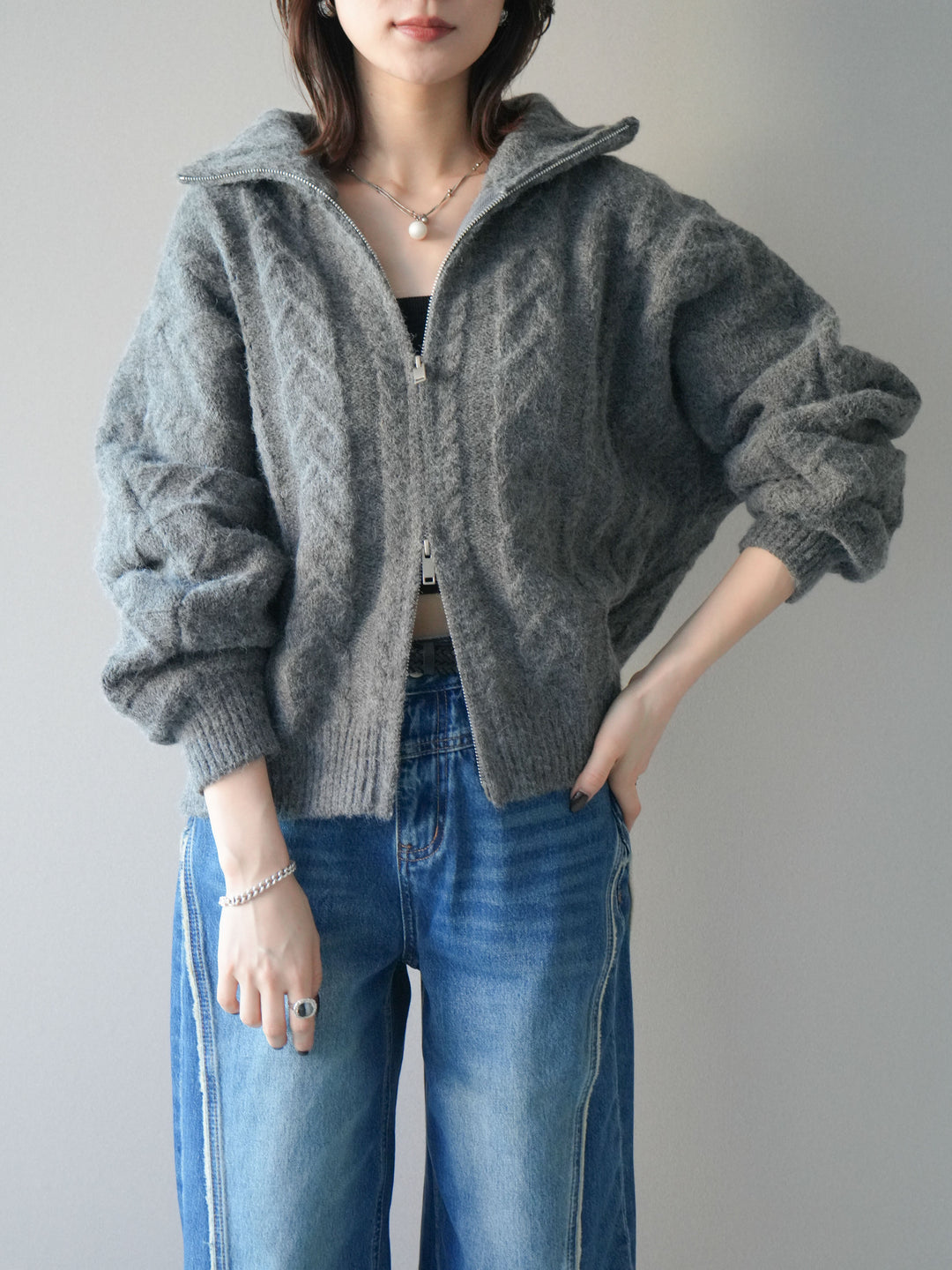 [SET]ケーブル編みハイネックZIPニットカーディガン+選べるアクセセット(2set)