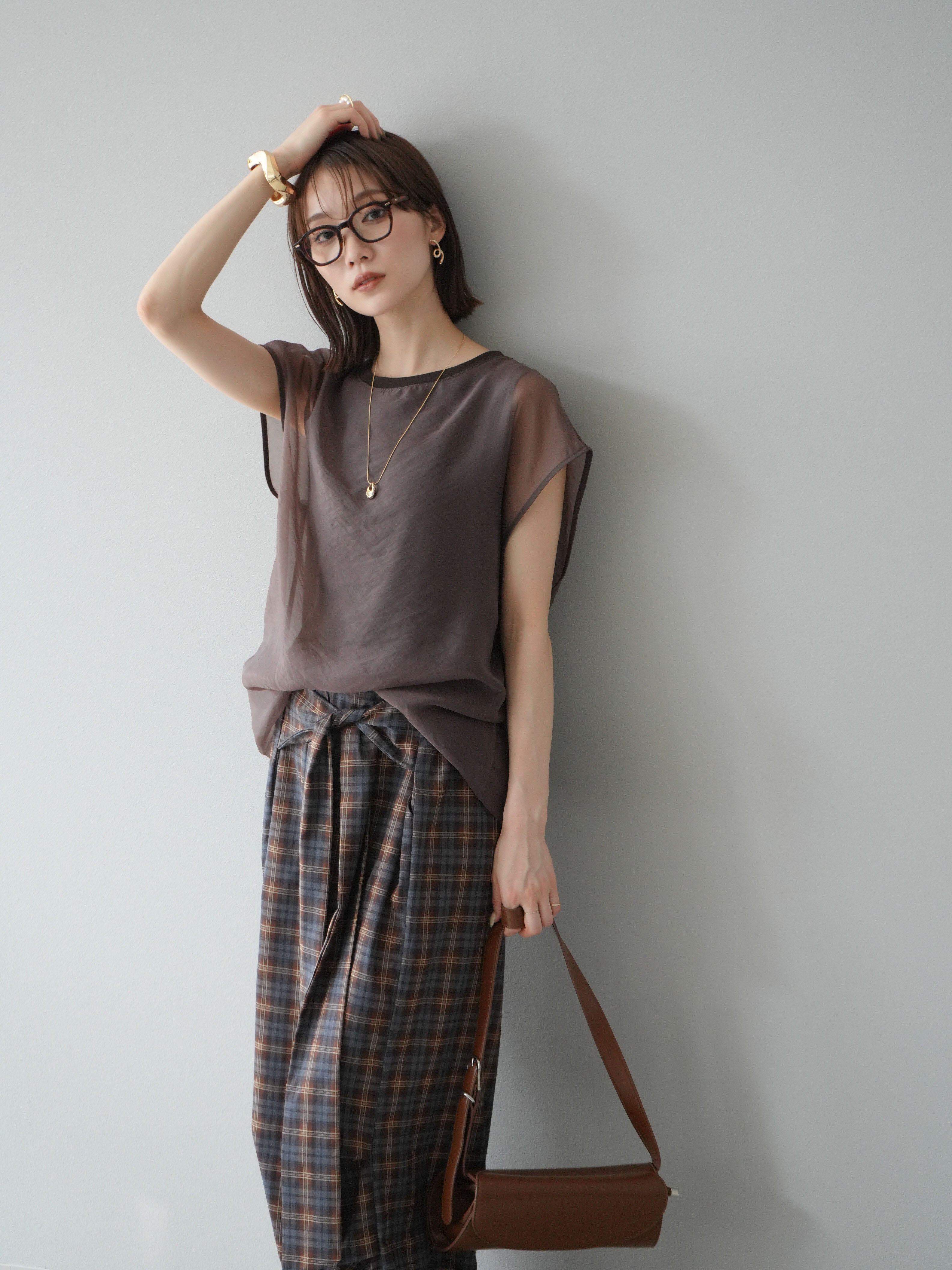 予約]シアーレイヤードトップス/ダークブラウン – Lumier