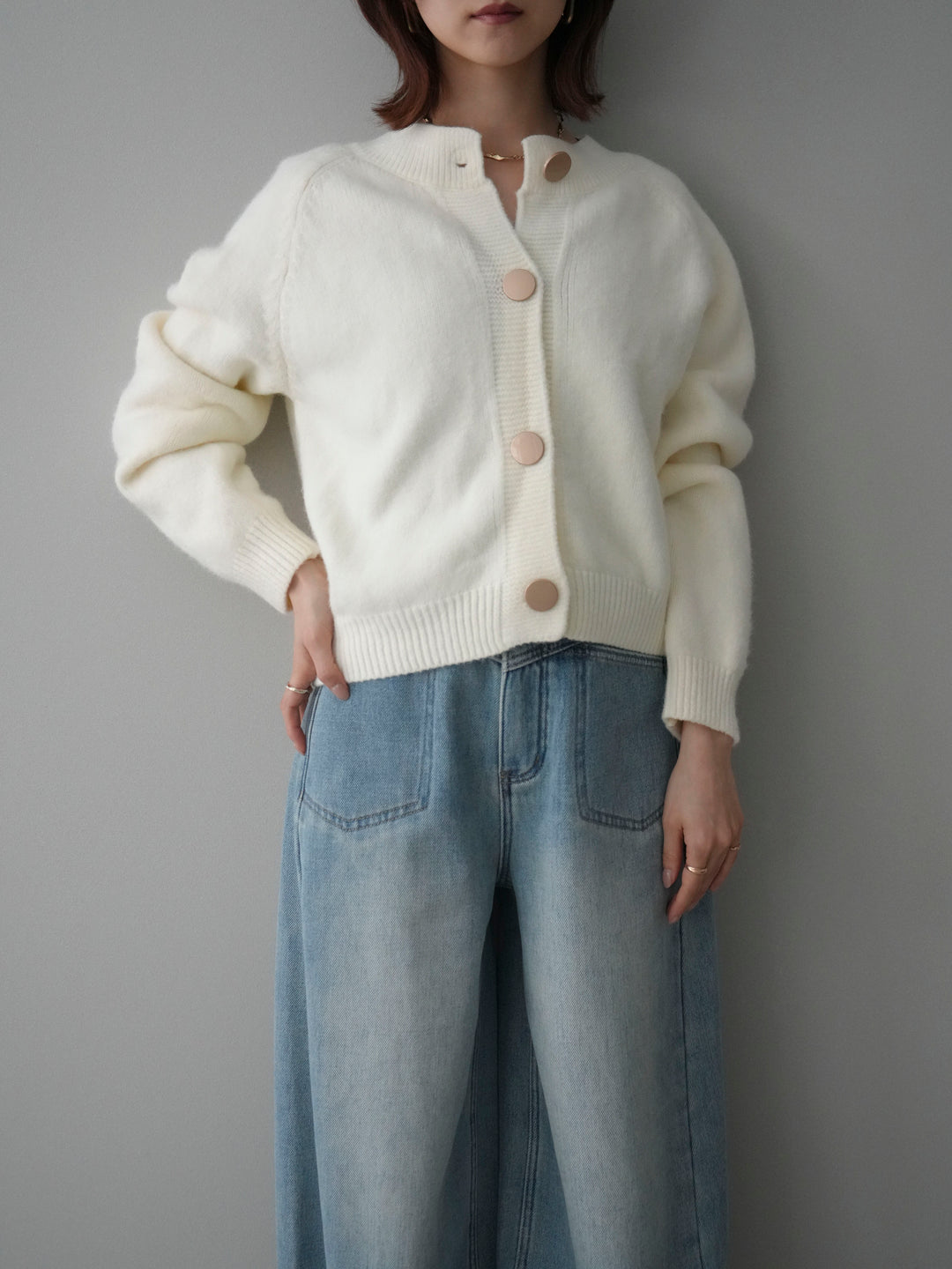[予約]BIGボタンニットカーディガン/white