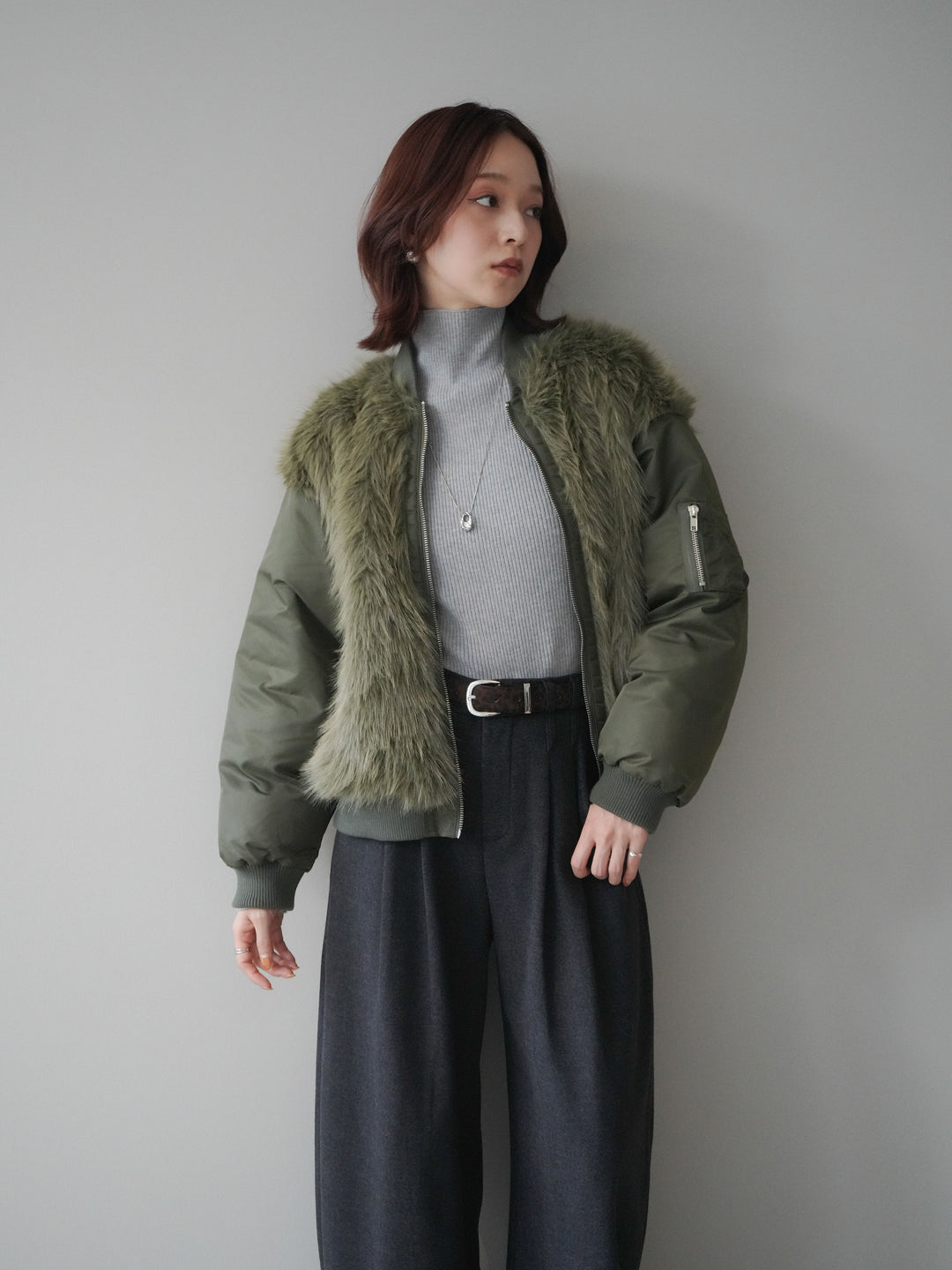 [SET]ファードッキングMA-1+袖ボタンボトルネックリブニットトップス+アニマル柄ベルト付きウールタッチワイドパンツ(3set)