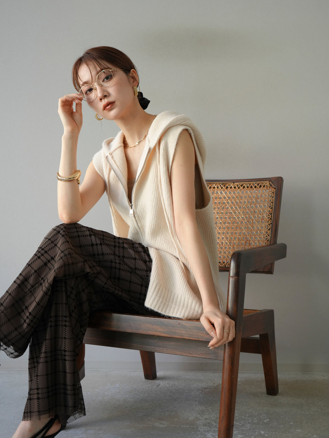 【預購】無袖針織連帽衫/象牙白