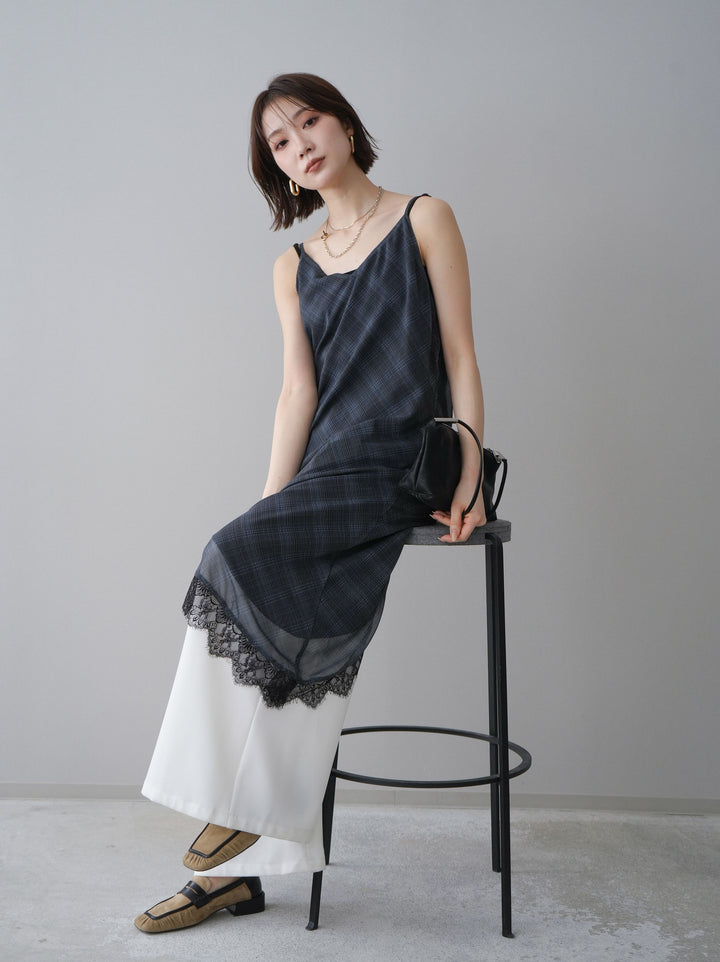 [予約]アシンメトリーチェック柄レースキャミソール/black