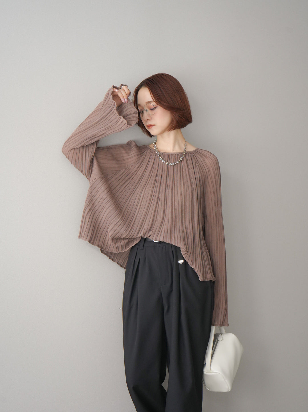 [SET]プリーツシアーフレアスリーブニットトップス+ベルト付キーホルダーモチーフワイドパンツ(2set)