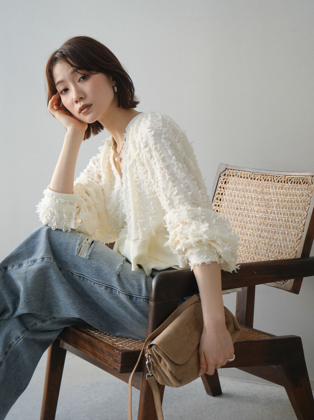 [予約]ジャガードぺプラムフリルブラウス/ivory