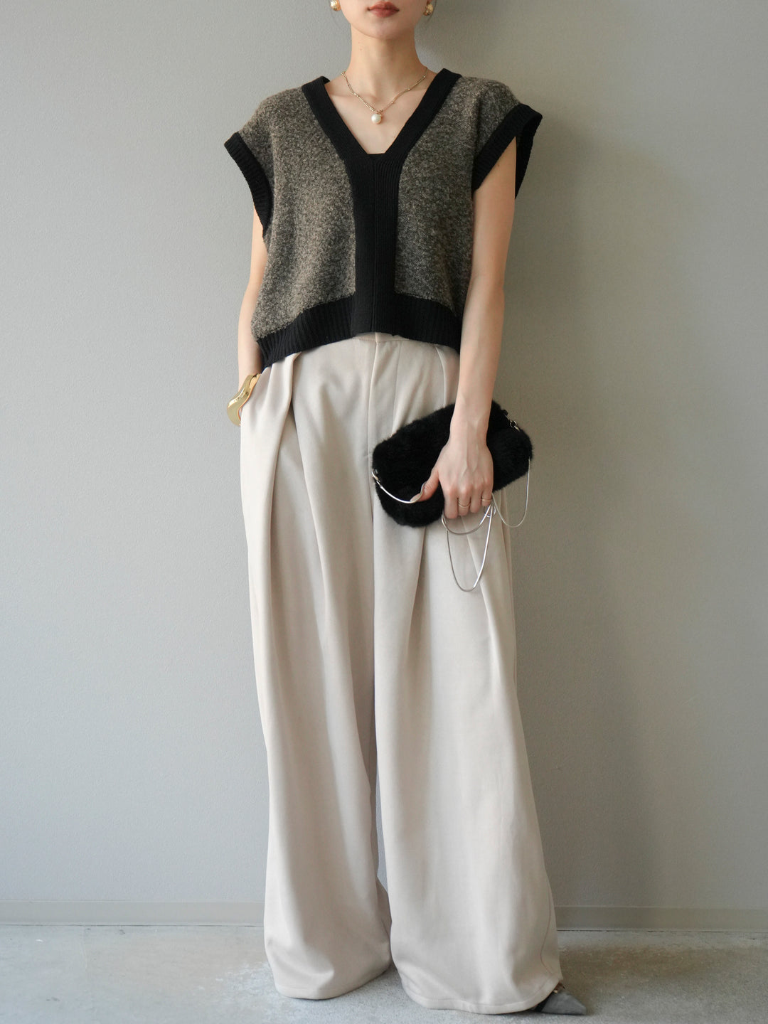 [予約]ブークレバイカラーニットベスト/チャコール