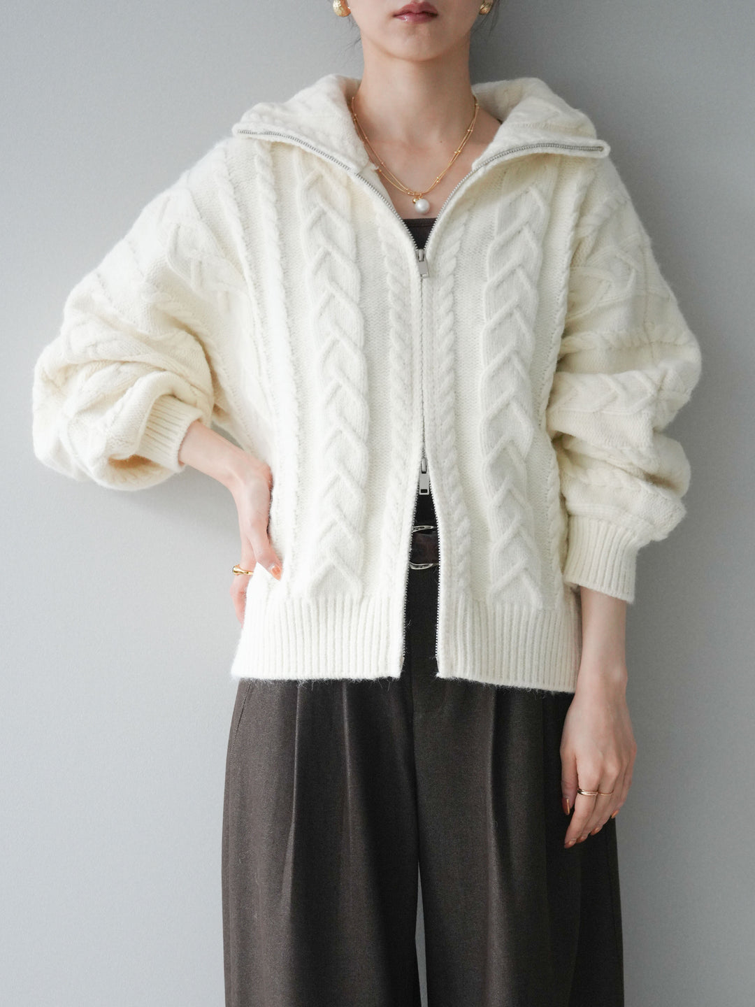 [SET]ケーブル編みハイネックZIPニットカーディガン+アニマル柄ベルト付きウールタッチワイドパンツ(2set)