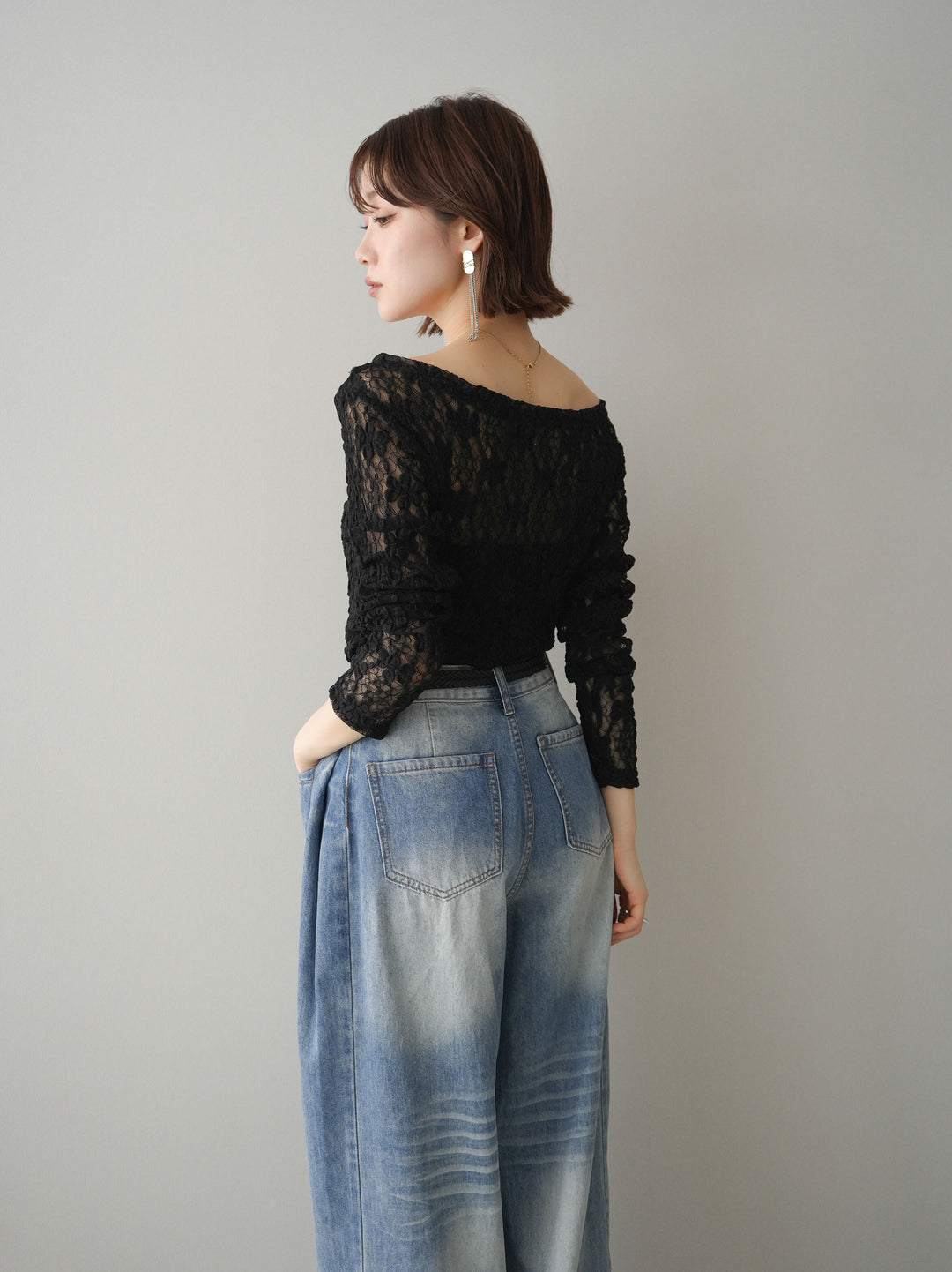 [予約]サイドギャザーレーストップス/black