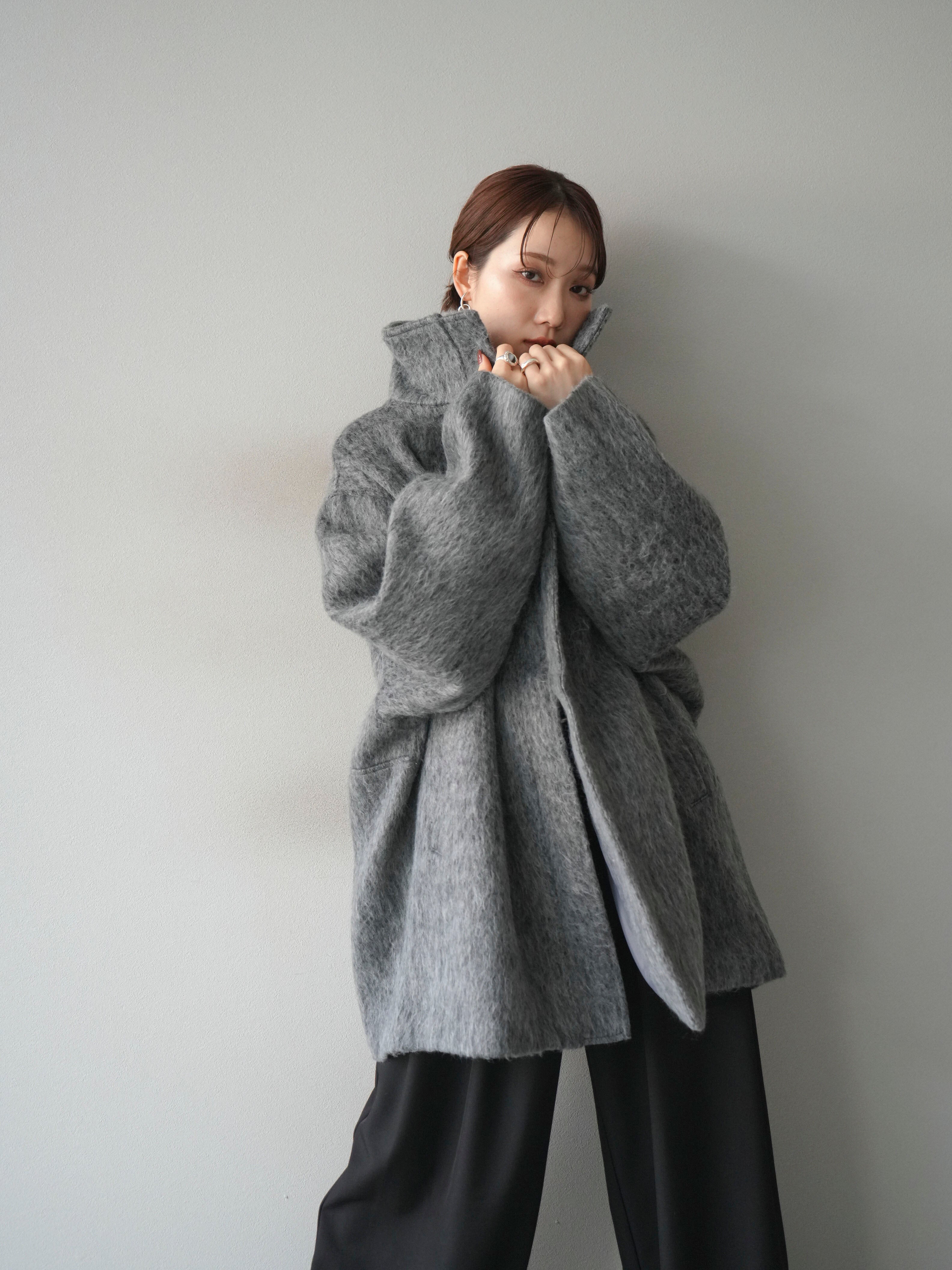予約]スタンドカラーシャギーコート/charcoal – Lumier