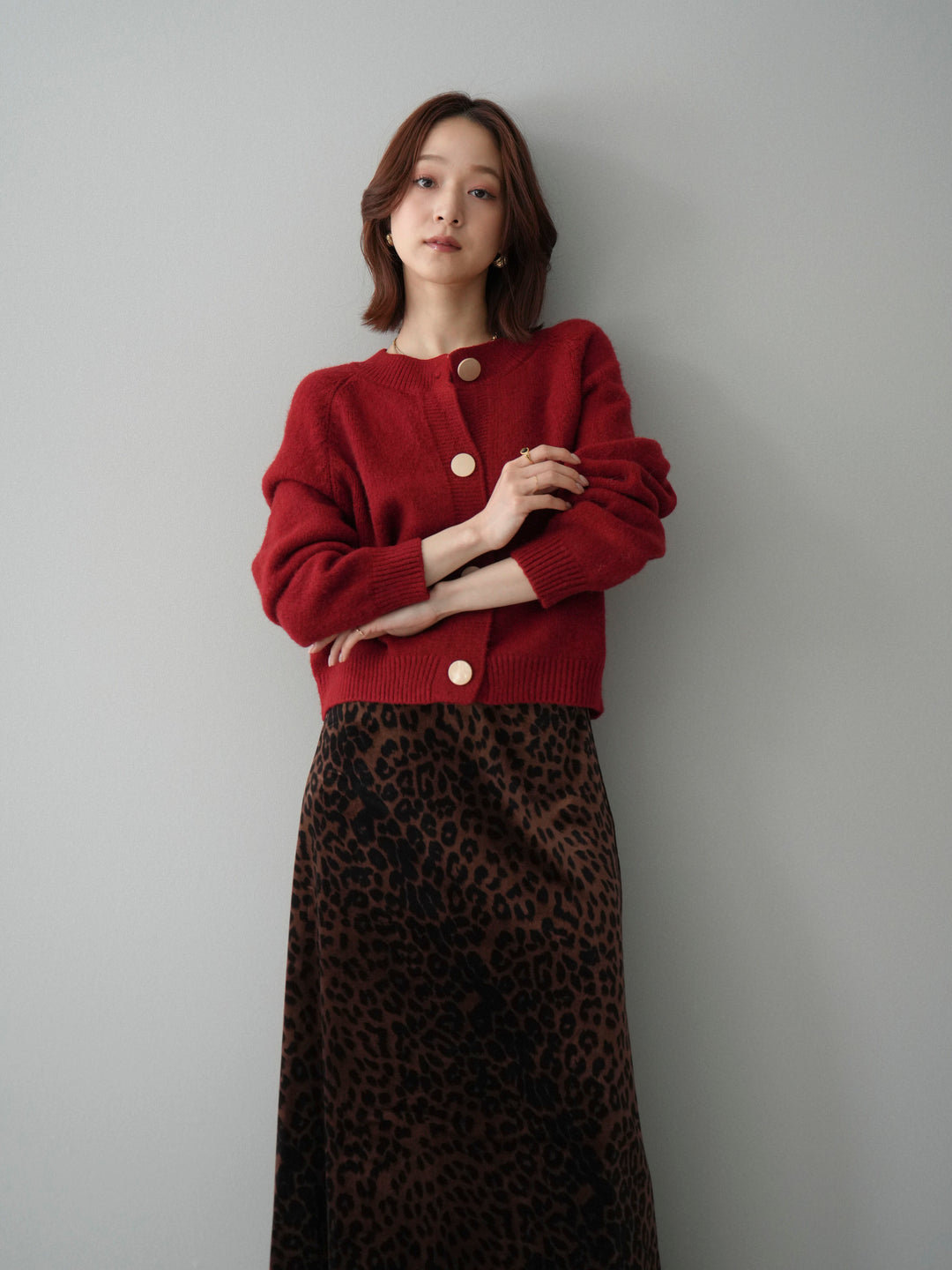 [SET]BIGボタンニットカーディガン+レオパードベロアナロースカート(2set)