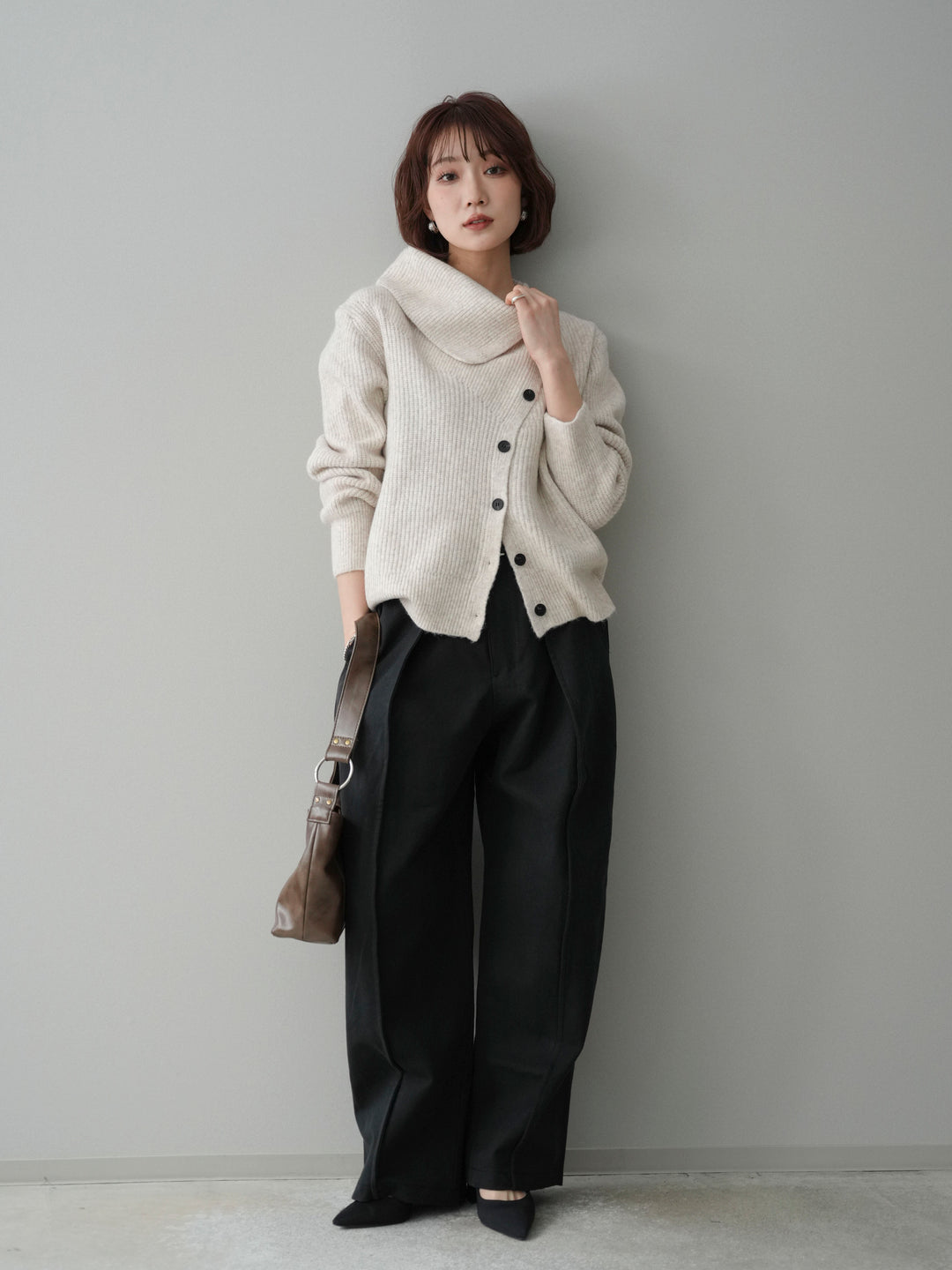[SET]ハイネックデザインボタンニットカーディガン+コットンツイルカーブパンツ(2set)