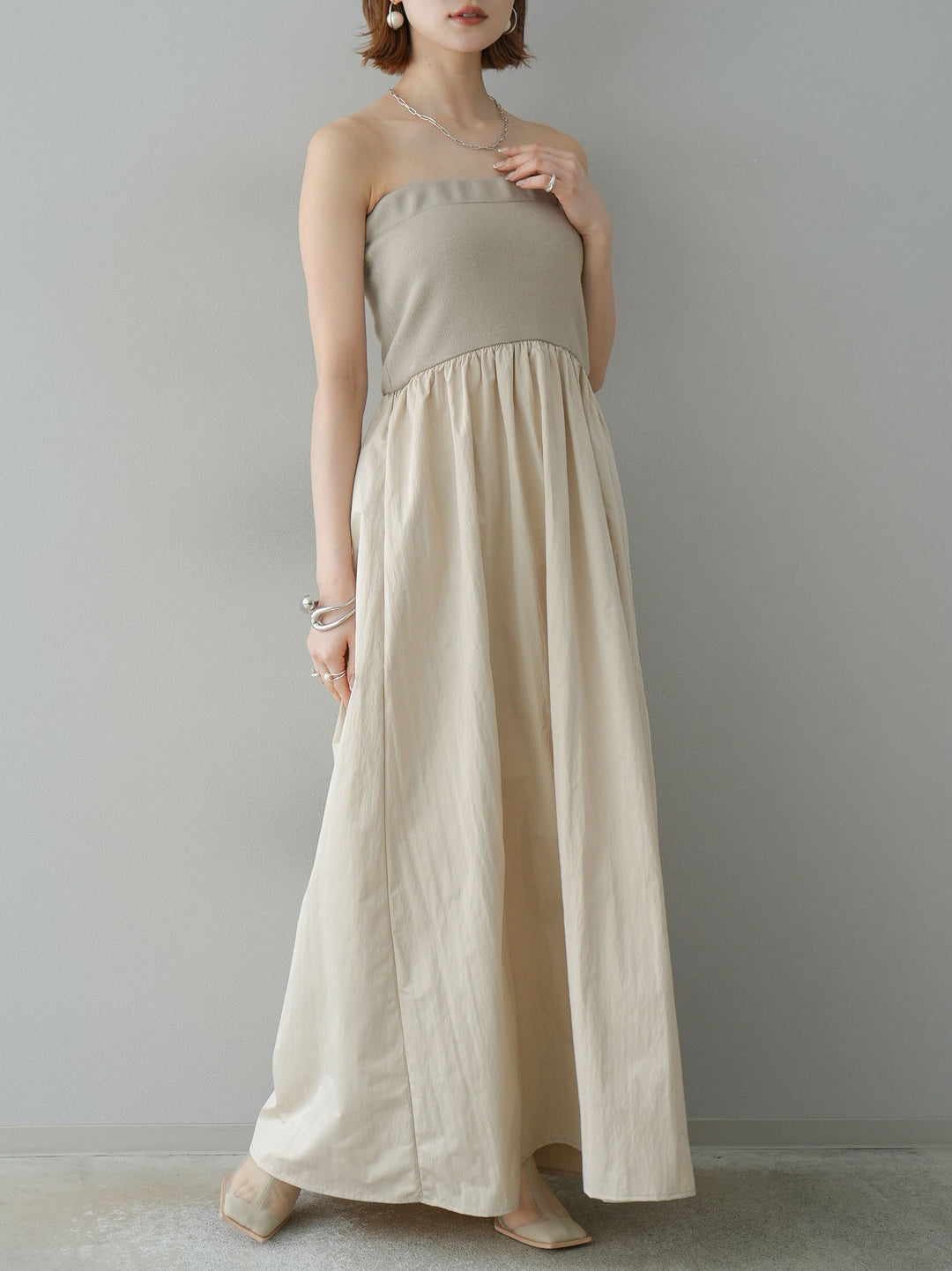 [預訂] 針織 x 塔夫綢小熊洋裝/米色