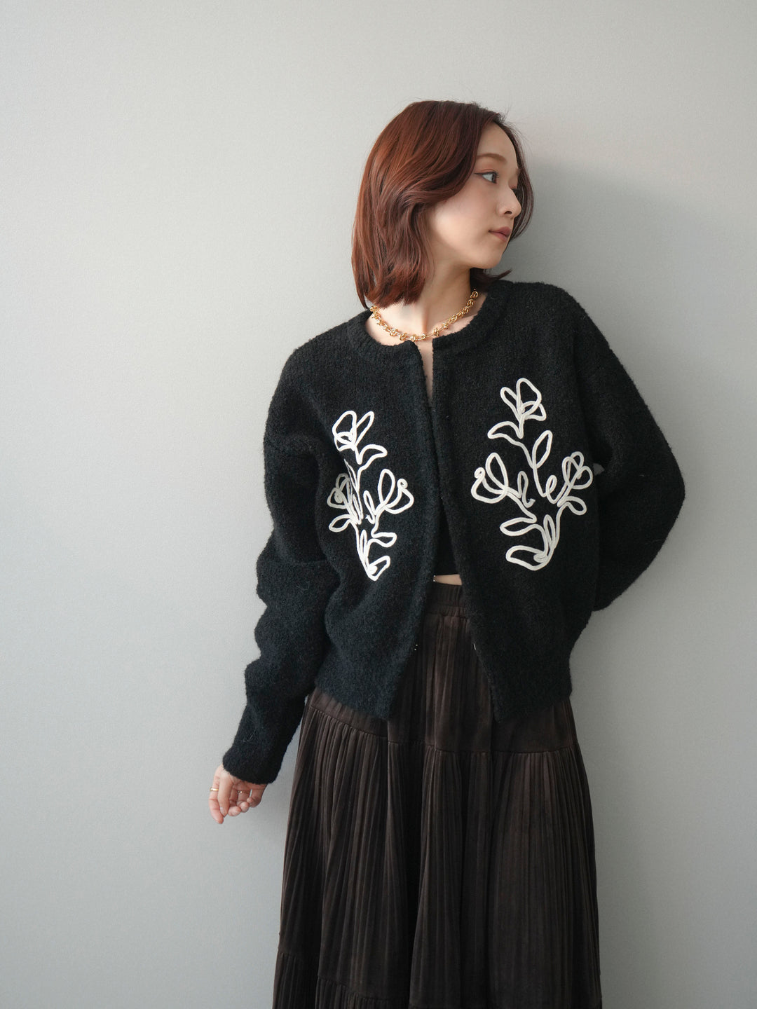 [SET]テープ刺繍ホック開きブークレニットカーディガン+ベロアティアードワッシャースカート(2set)