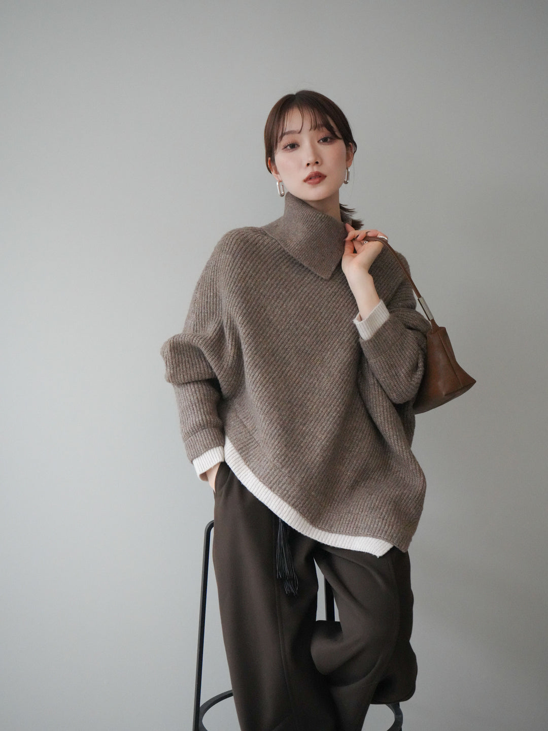 [予約]配色アシンメトリードルマンニットプルオーバー/oatmeal