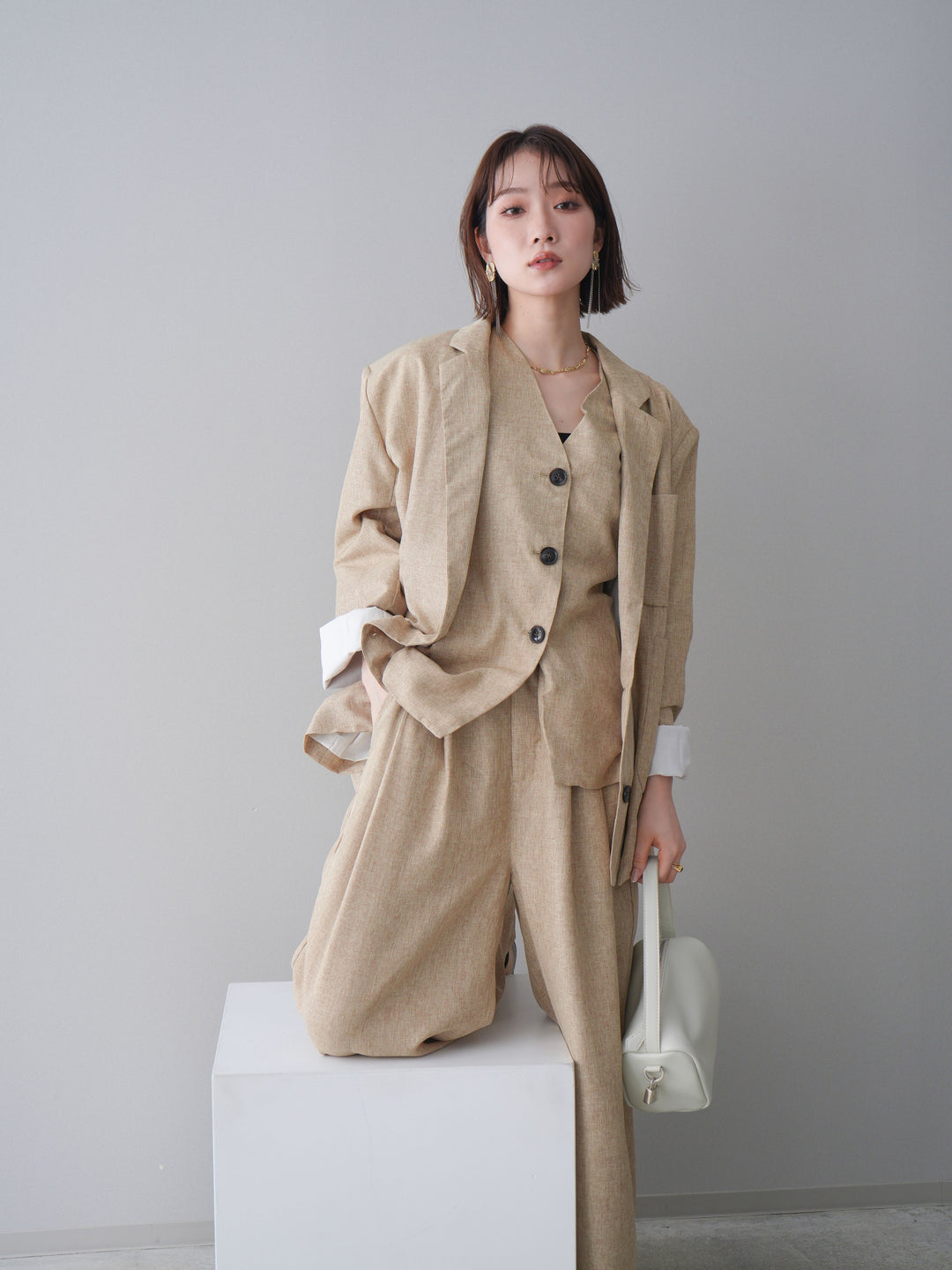 [SET]リネンライクテーラードジャケット+リネンライクバックオープンジレ+リネンライクタックワイドパンツ(3set)