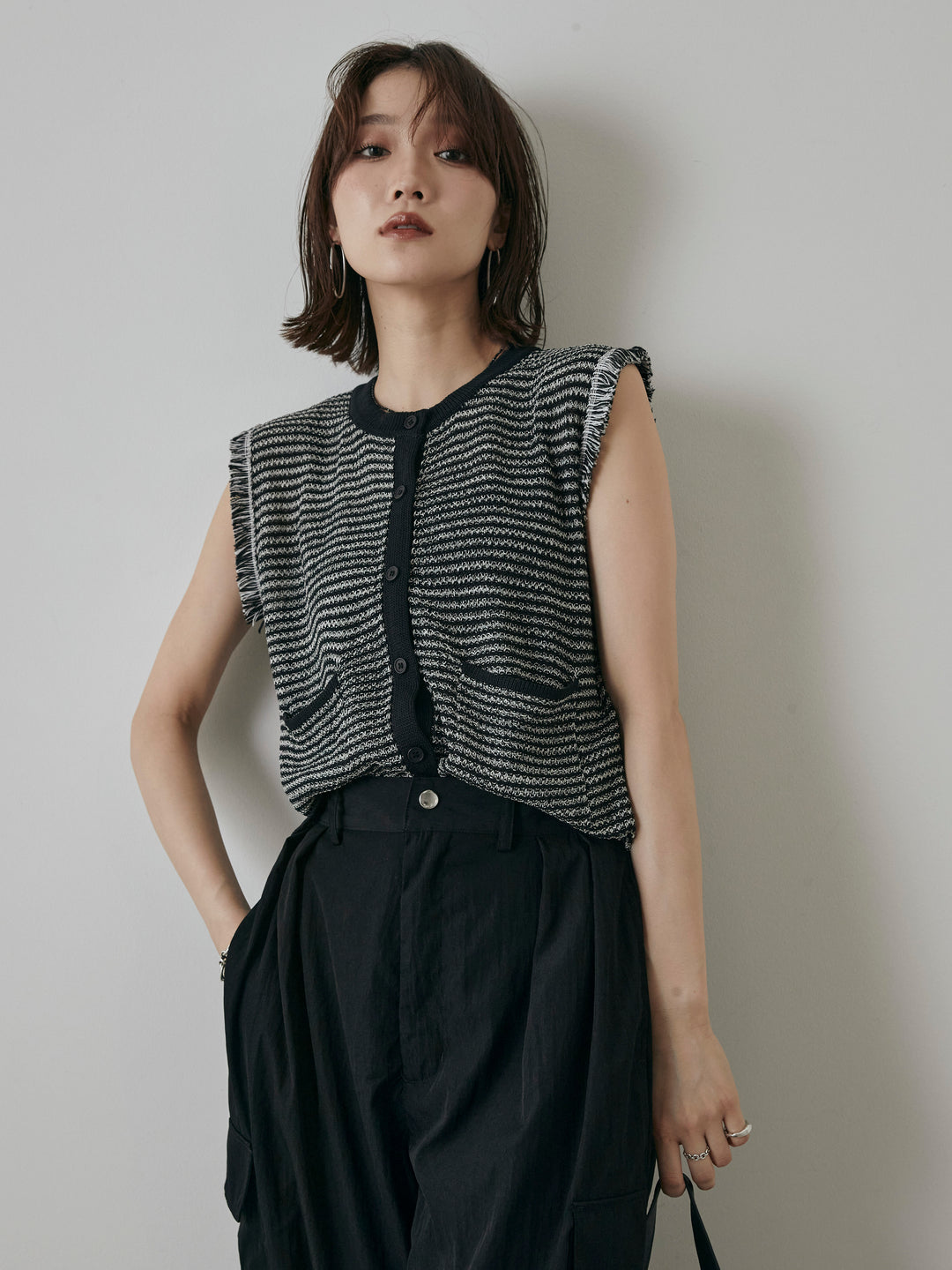 [予約]ボーダー袖フリンジニットベスト/ブラック