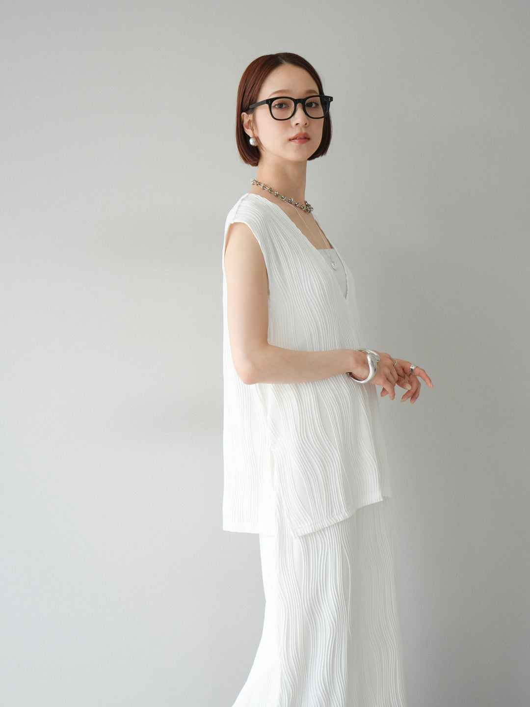 [SET]ウェーブパイピングVネックベスト+カップ付テレコリブベアキャミソール(2set)