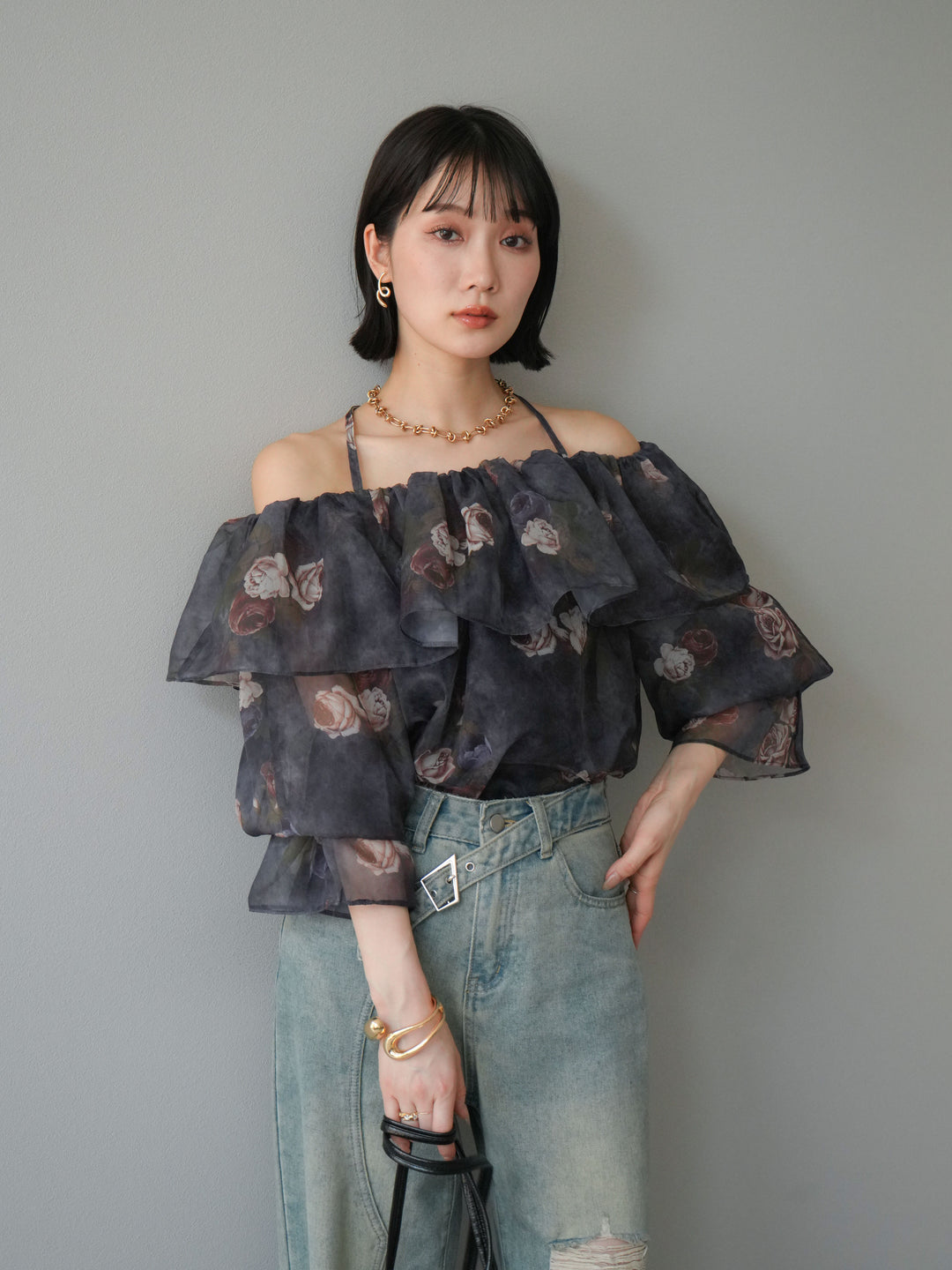 【預購】花朵露肩襯衫/藏青色
