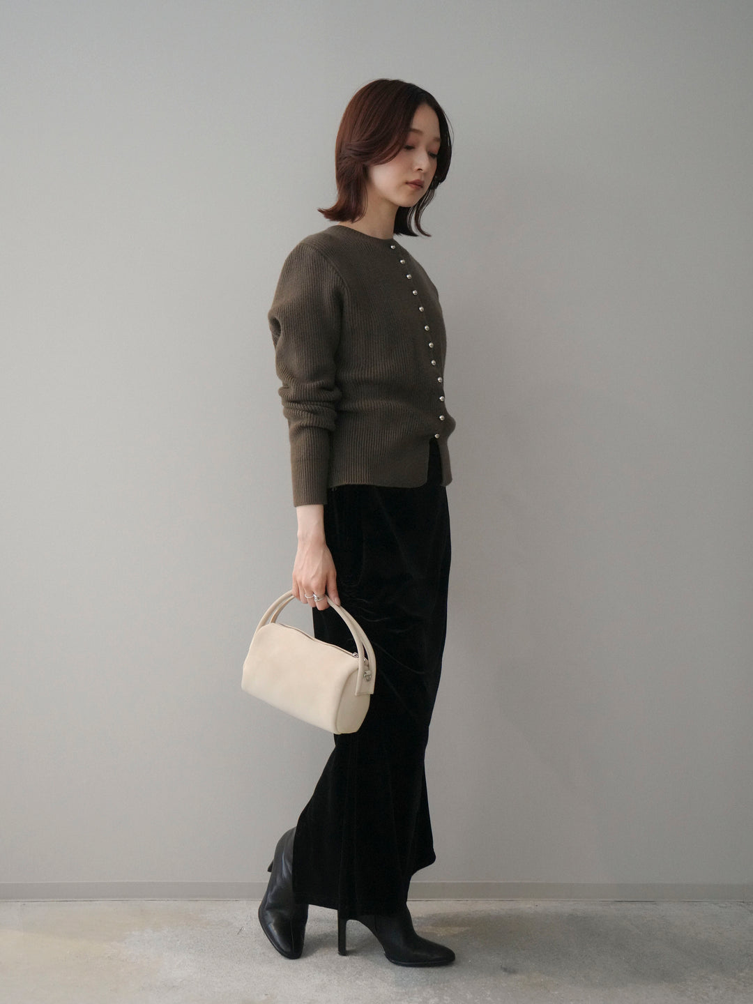 [SET]シルバーボタン畦編みニットカーディガン+ギャザーベロアスカート(2set)