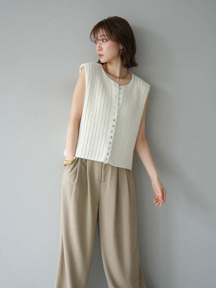 [予約]ランダムボタンニットベスト/アイボリー