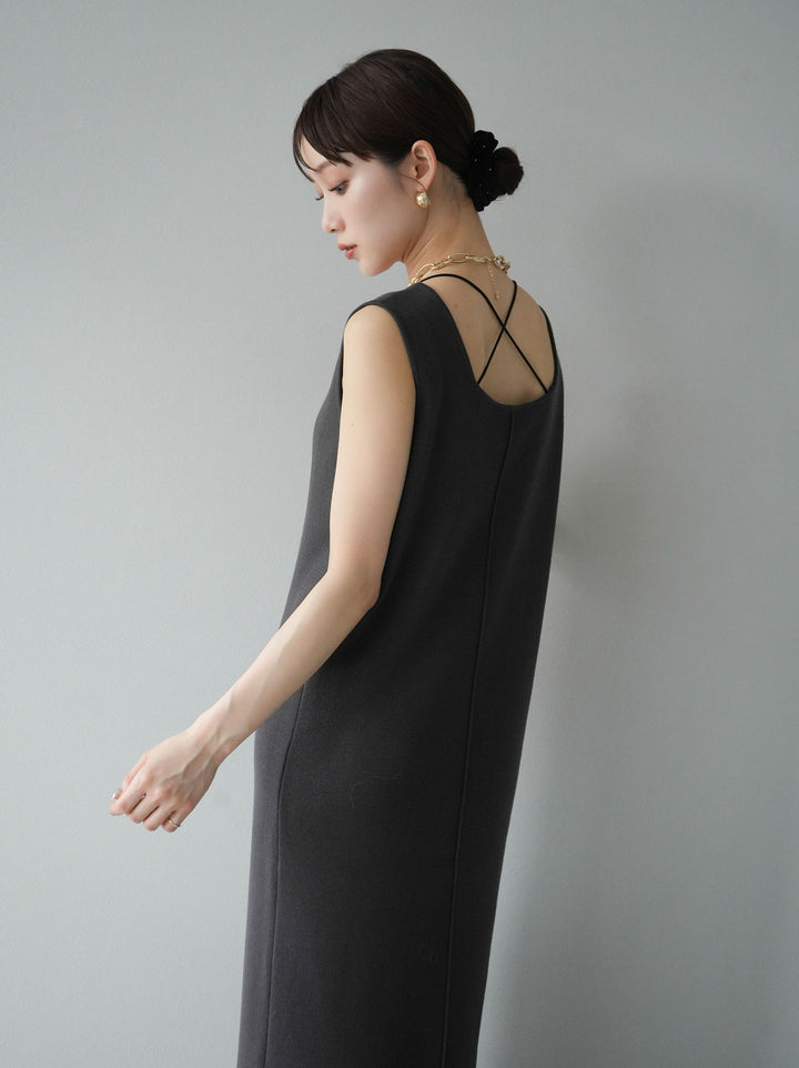 [預訂] 方領針織洋裝/炭灰