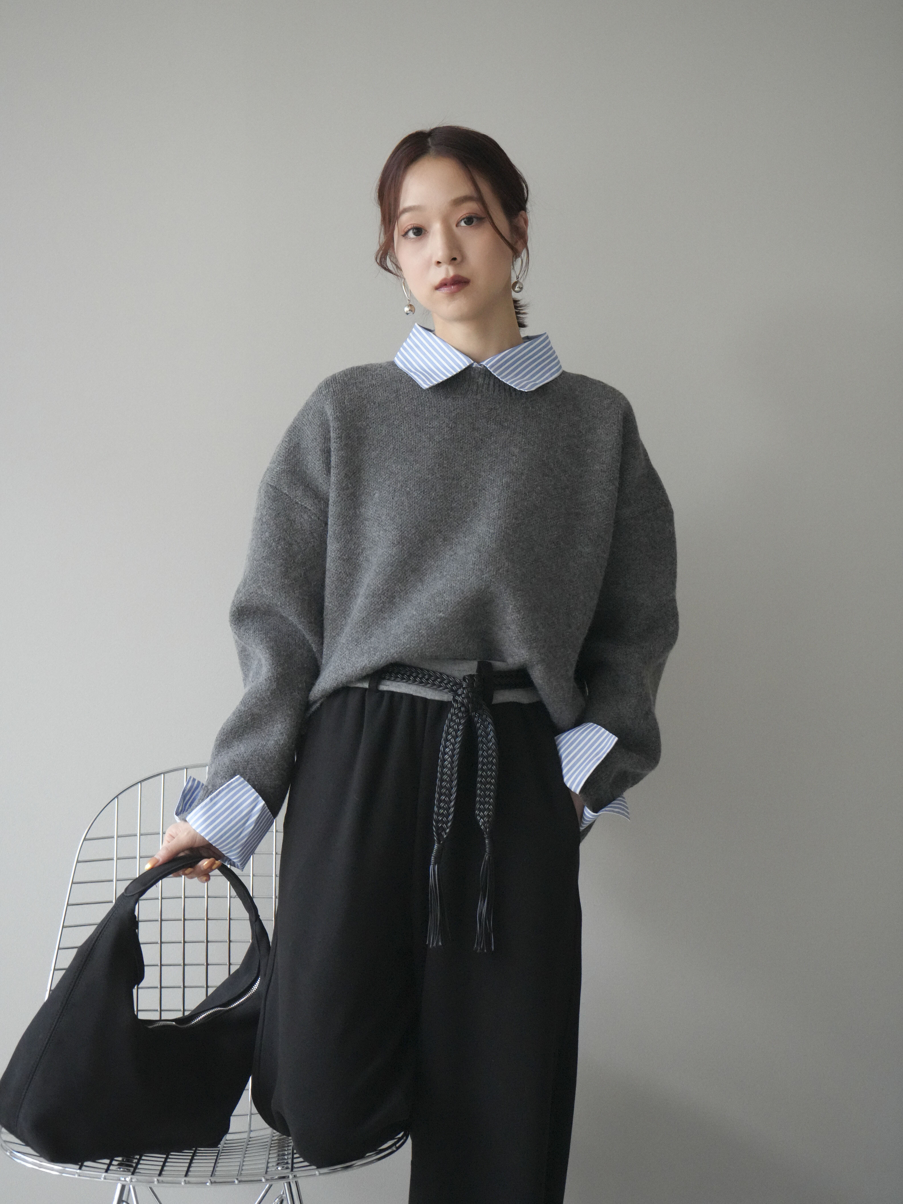 MARK&LONA ダークグレー Vネック セーター ストライプ 予約]2WAYストライプ襟ニットプルオーバー/charcoal – Lumier