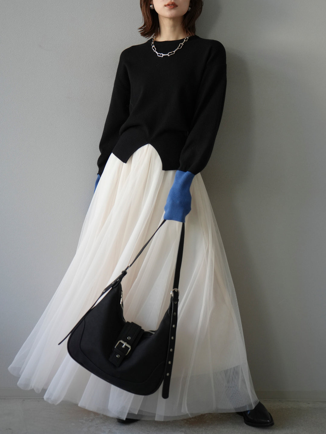 [予約]袖配色フロントスリットニットプルオーバー/ブラック