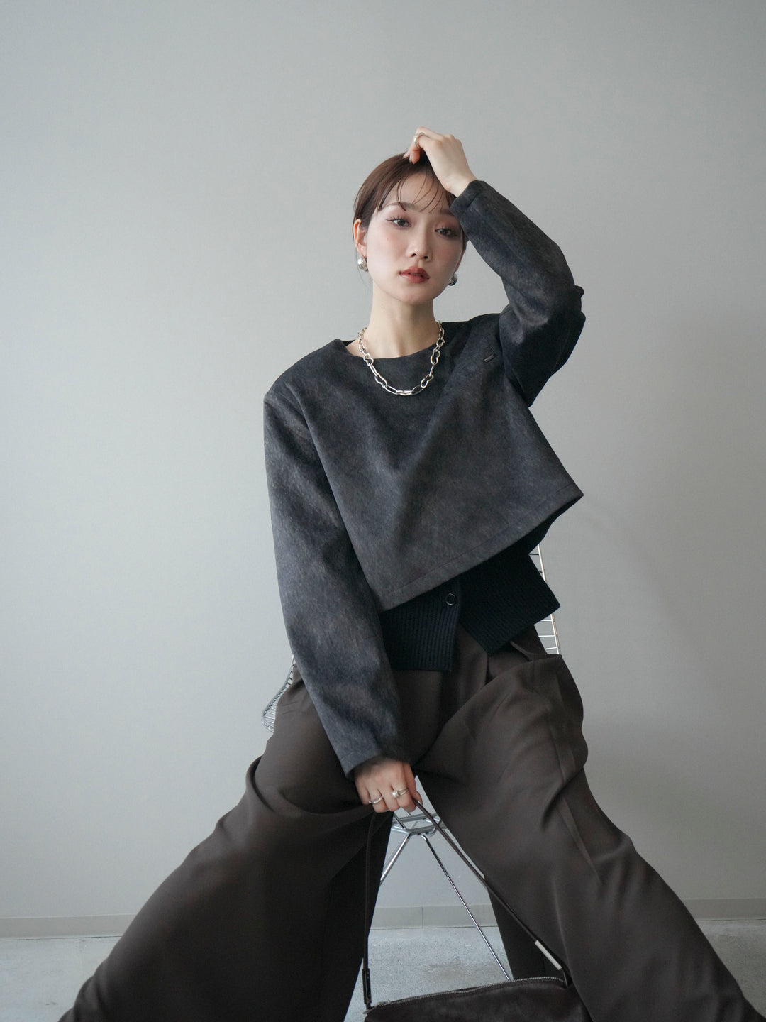 [予約]リブニットレイヤードスエードプルオーバー/charcoal