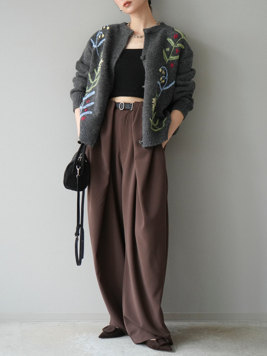 [SET]フラワー刺繍ニットカーディガン+ベルト付タックワイドパンツ(2set)
