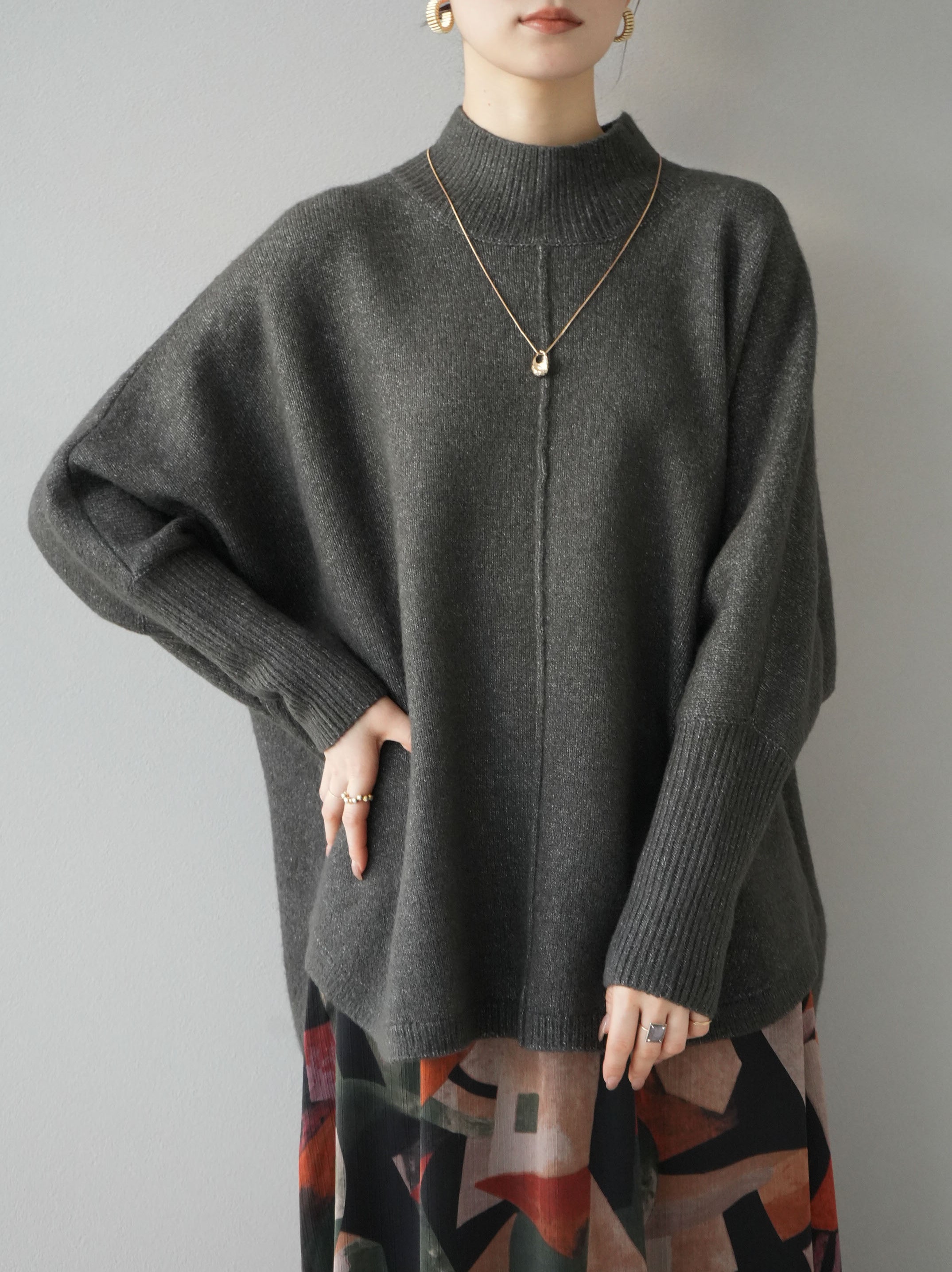 予約]ボトルネックラウンドヘムドルマンニットプルオーバー