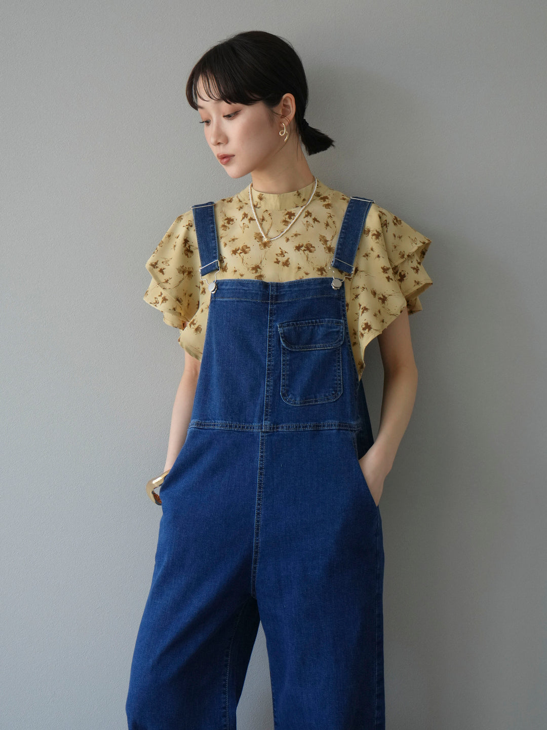 [予約]フラワーモチーフラッフルスリーブブラウス/ベージュ