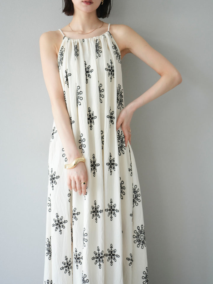 【預購】民族風吊帶洋裝/象牙白