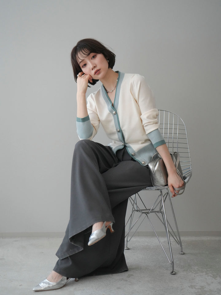 [予約]デザインボタン配色Vネックニットカーディガン/offwhite