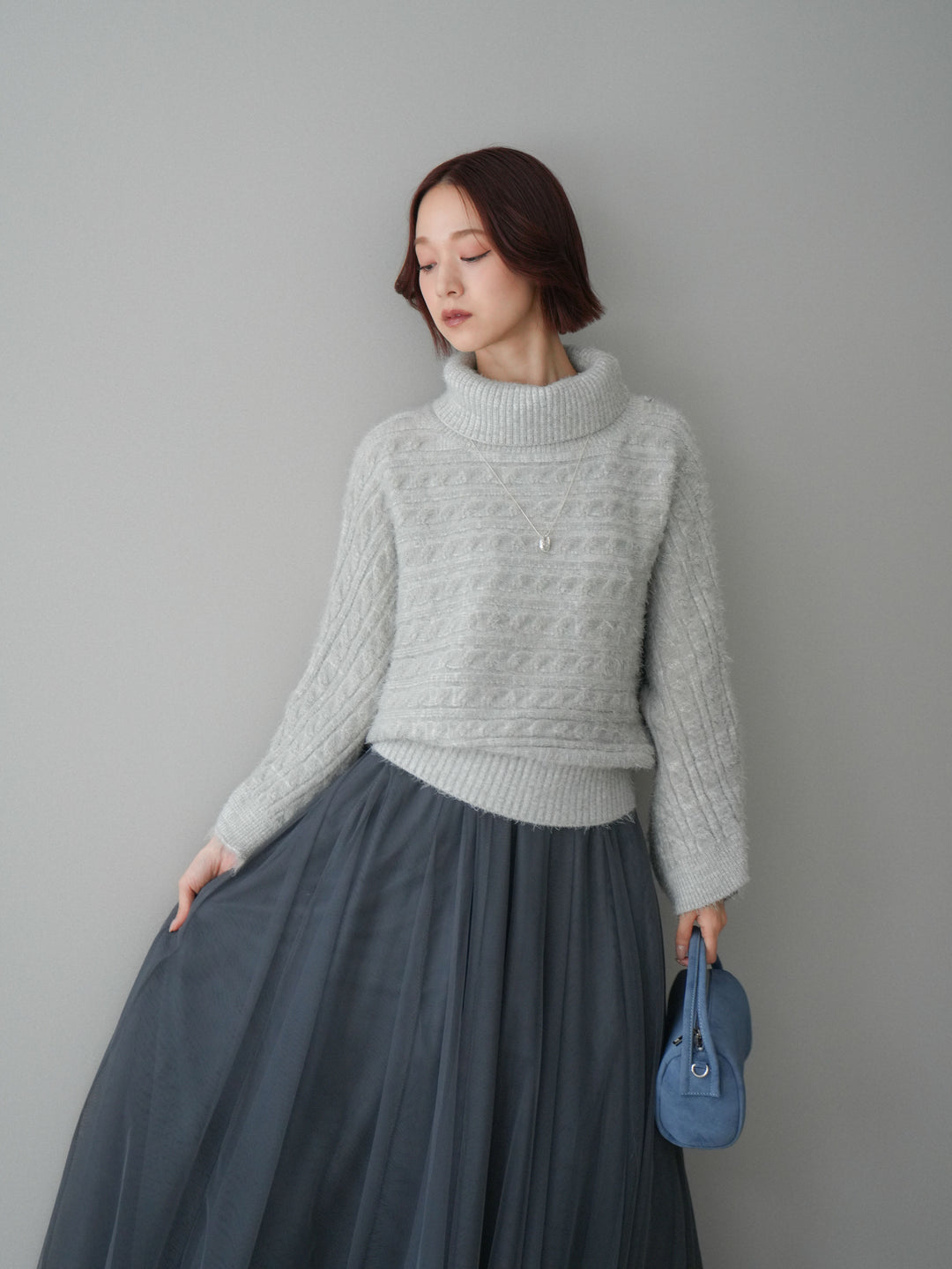 [予約]オフタートルケーブル編みニットプルオーバー/gray