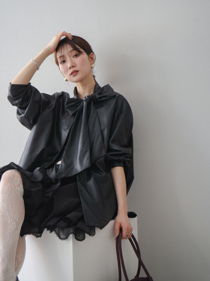 [SET]フェイクレザーボウタイブラウス+ラッフルレースミニスカート(2set)