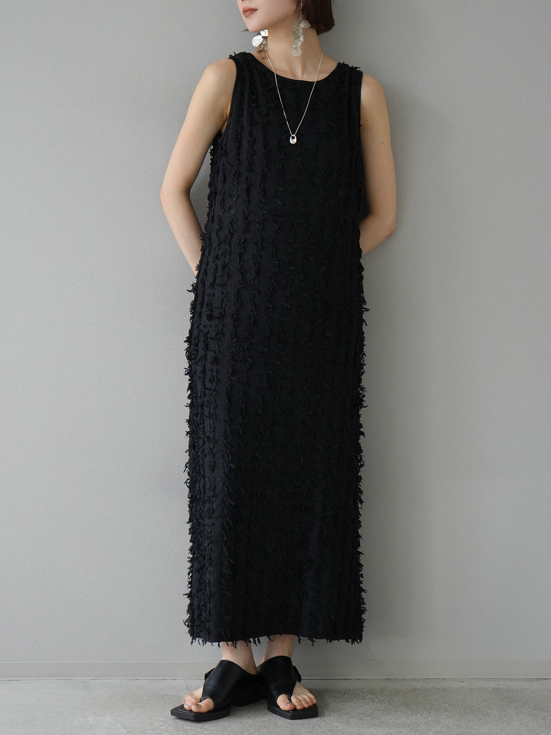 [Pre-order] Fringe Jacquard Stretch Sleeveless Dress/Black