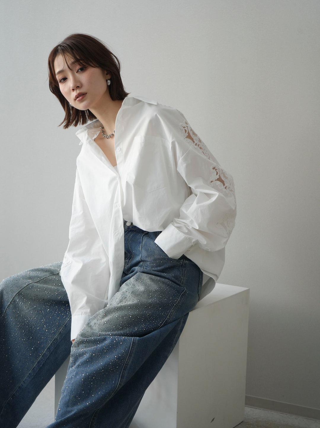 [SET]アームレースブロードシャツ+フロントビジューカーブデニムパンツ(2set)