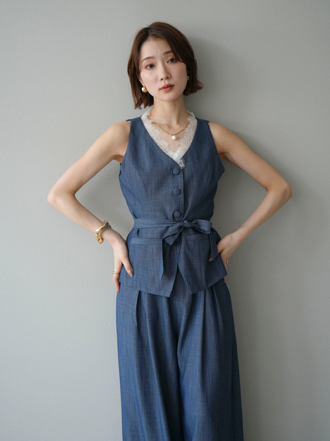 【套裝】蕾絲邊背心和垂褶褲套裝（2 套）