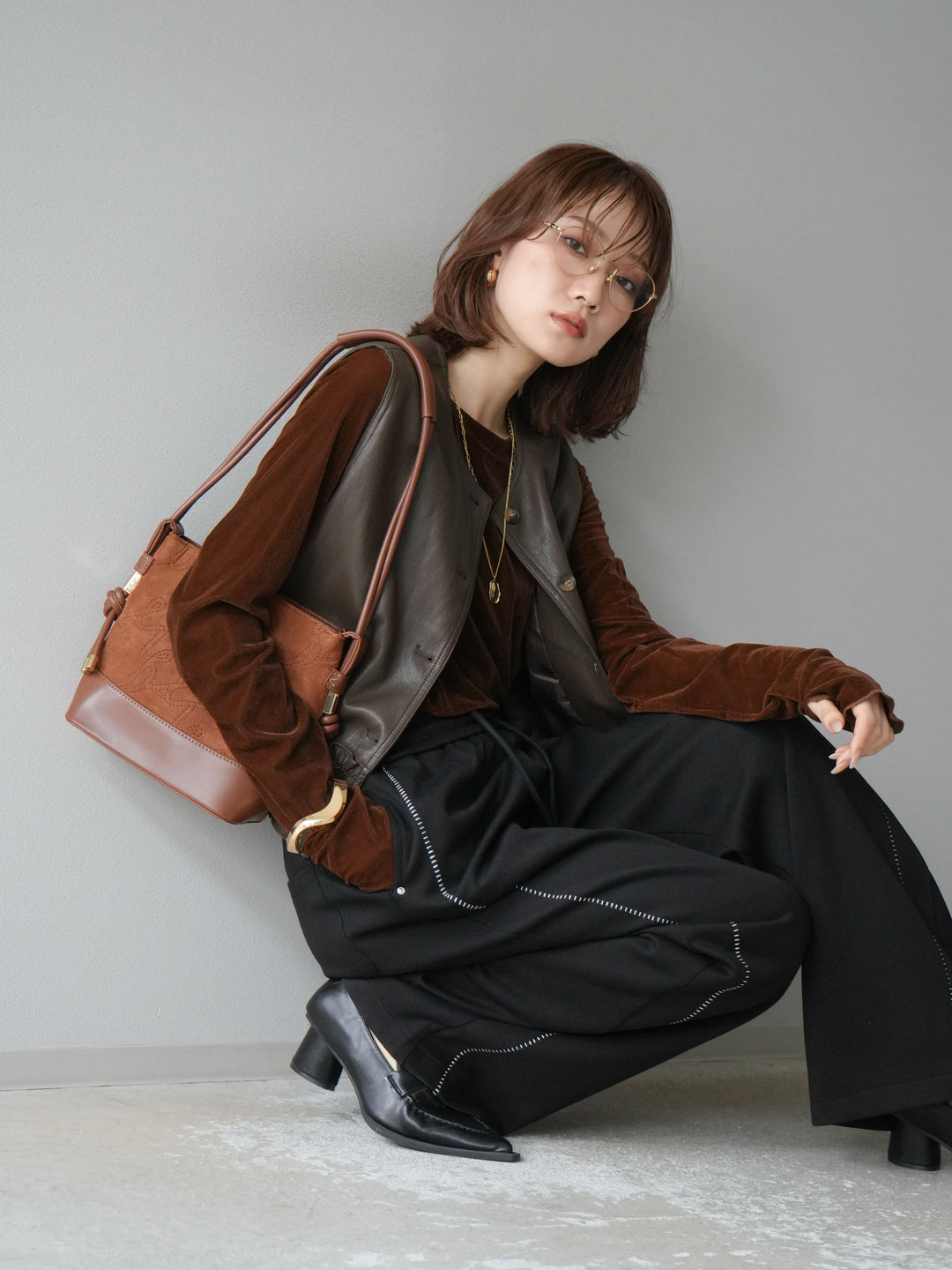 [予約]シアーベロアフィンガーホールトップス/ブラウン