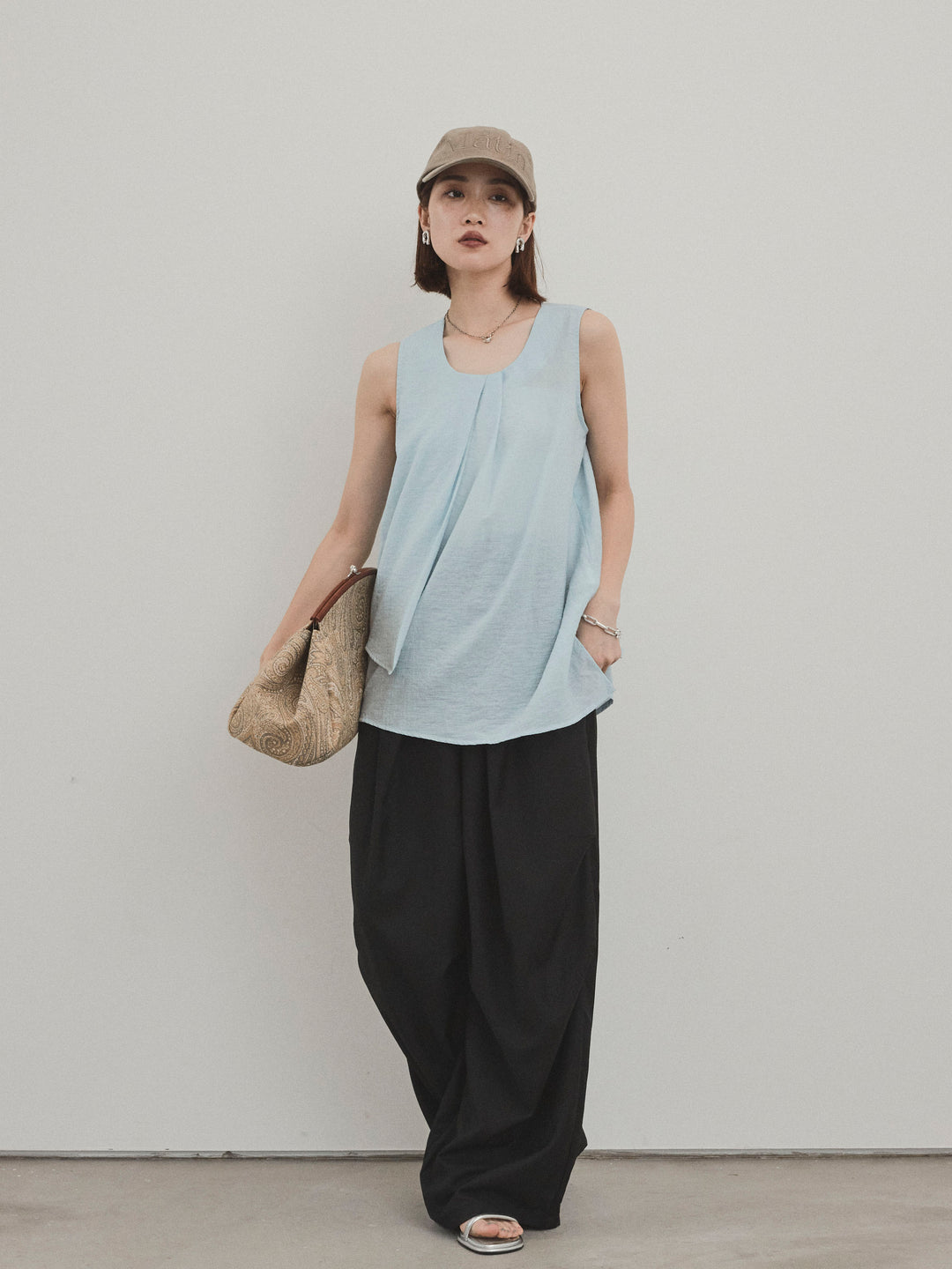 [預購] Design Loop 側邊褶褲/黑色