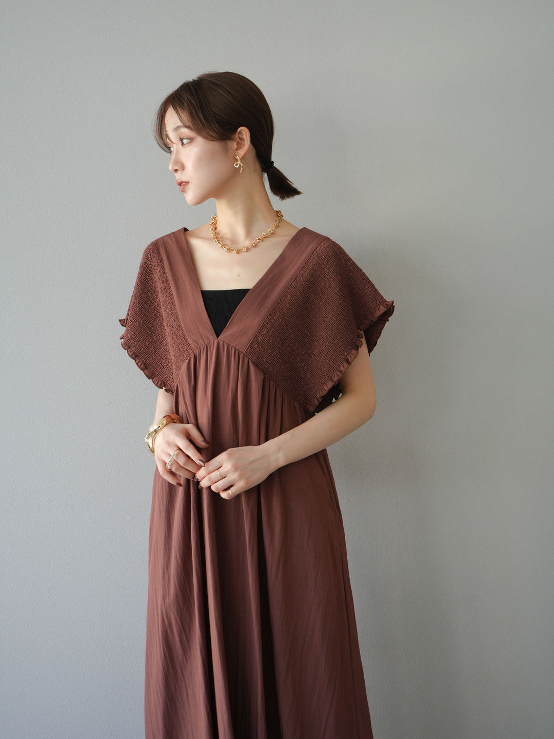 [SET] 褶皺V領連身裙 + 褶皺V領連身裙 (2件套)