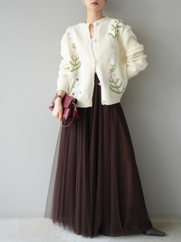 [予約]フラワー刺繍ニットカーディガン/オフ