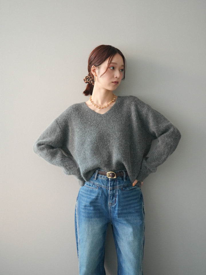 [SET]シュシュ付きアンゴラタッチVネックニットプルオーバー+サイドフリンジワイドデニムパンツ(2set)