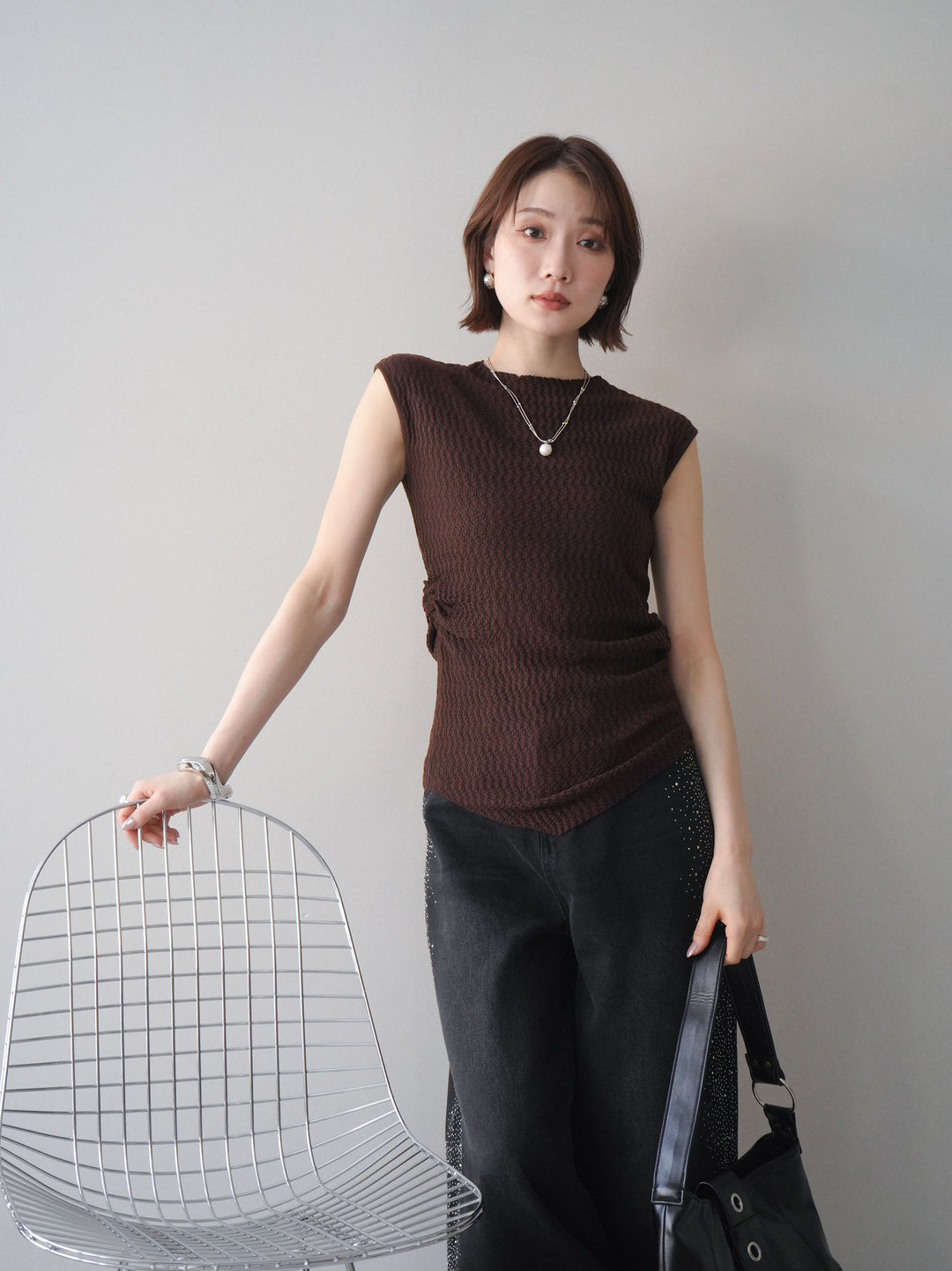[予約]サイドシャーリングボトルネックノースリーブニットプルオーバー/brown