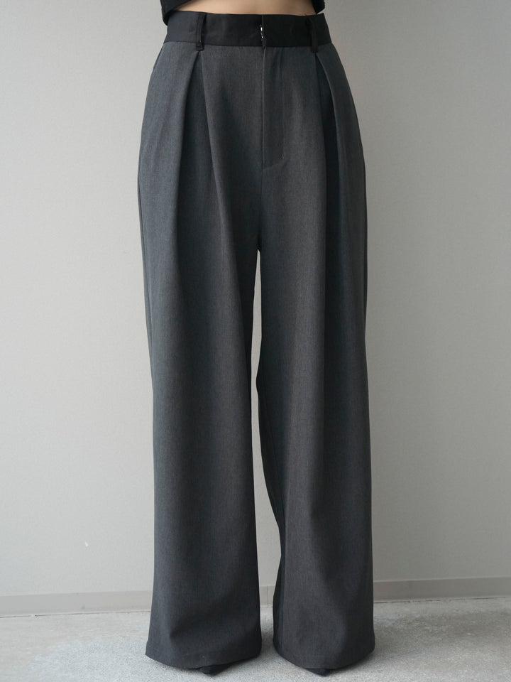 [予約]サテンベルトタックワイドパンツ/charcoal