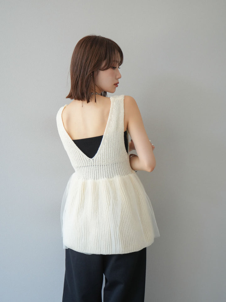 [SET] 薄紗層疊荷葉邊針織背心 + 兩用設計運動褲（2 件組）