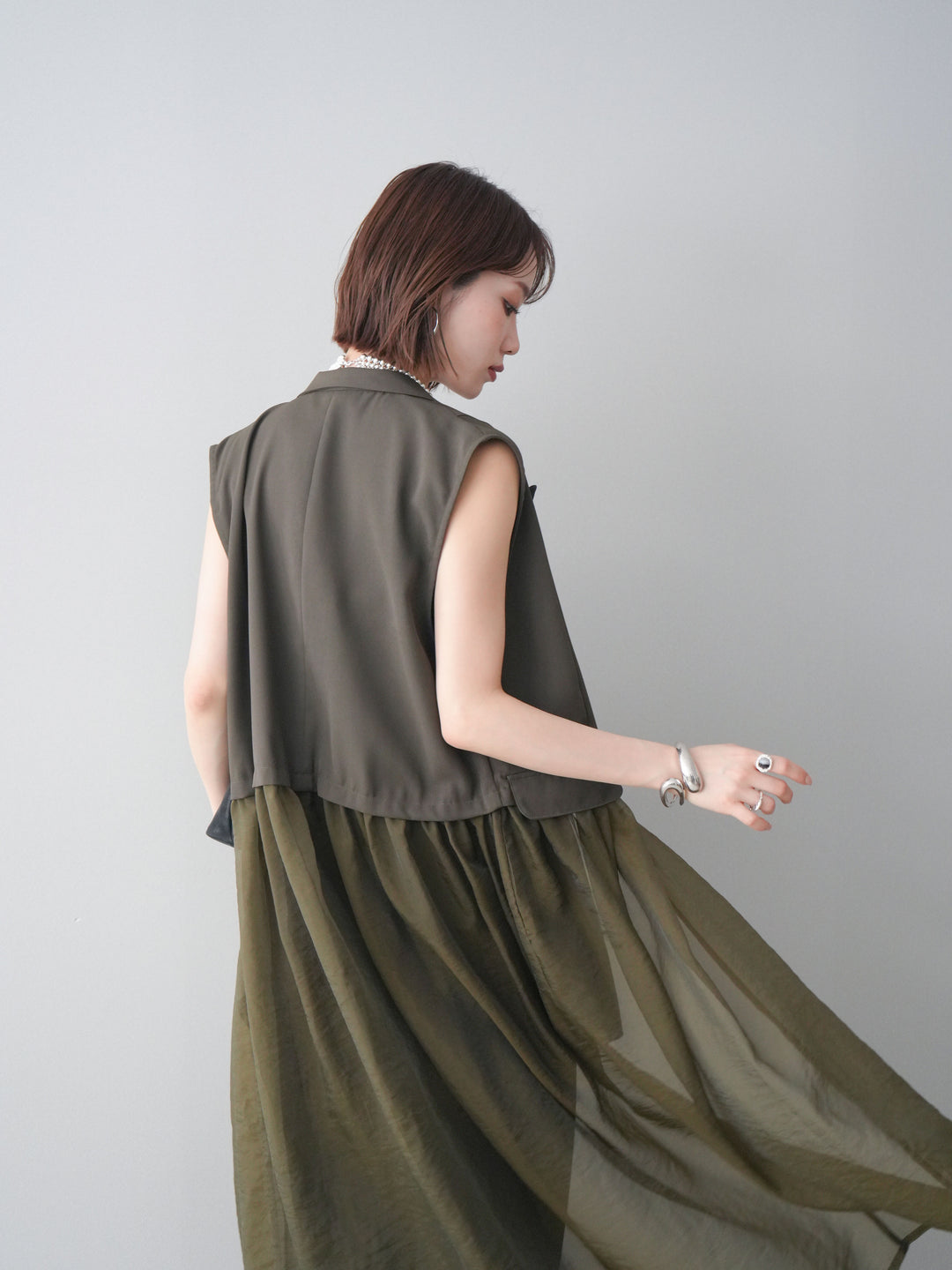 [SET]シアーレイヤードテーラードロングジレ+レーストリムキャミソール+2WAYデザインスウェットパンツ(3set)