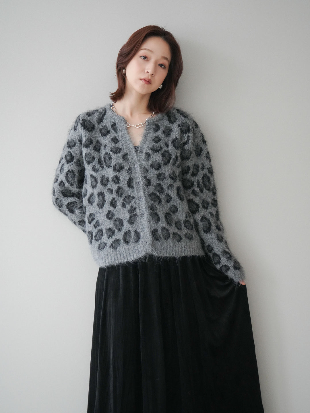 [SET]モヘアタッチレオパード柄ニットカーディガン+ワッシャーベロアプリーツスカート(2set)