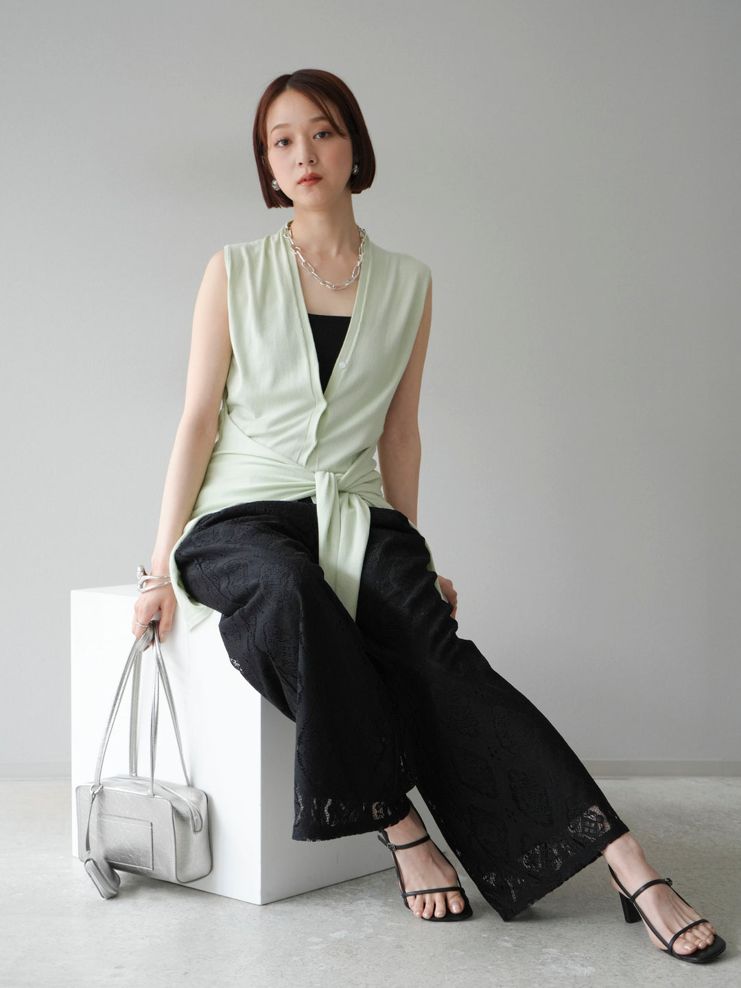 [SET]腰巻きデザインノースリーブニットカーディガン+レースタックイージーパンツ(2set)