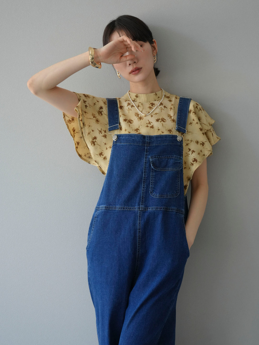 [予約]フラワーモチーフラッフルスリーブブラウス/ベージュ